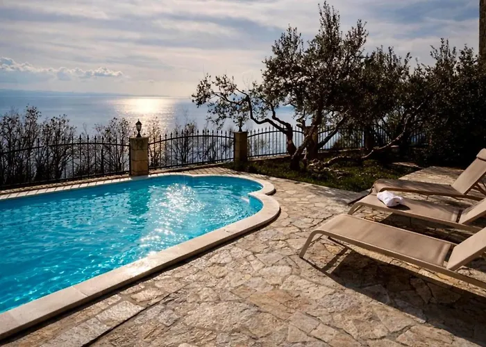 빌라 - Pools With A View For 20 Guests *
