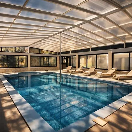 ヴィラ - Pools With A View For 20 Guests