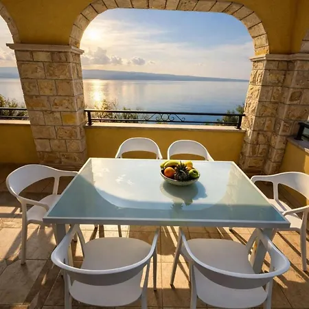 Villa Dalmatia *